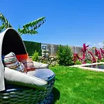Karya Luxury - With Private Pool For 6 People In Hisaroenue Vilă
