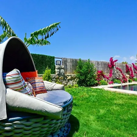 Karya Luxury - With Private Pool For 6 People In Hisaroenue Vilă