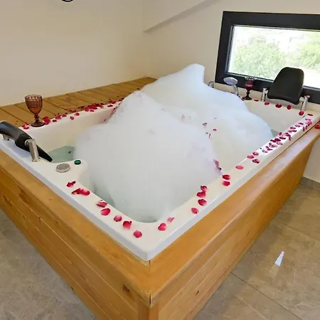 Karya Luxury - With Private Pool For 6 People In Hisaroenue Vilă