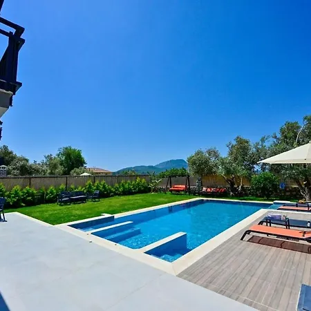 Karya Luxury - With Private Pool For 6 People In Hisaroenue Vilă *