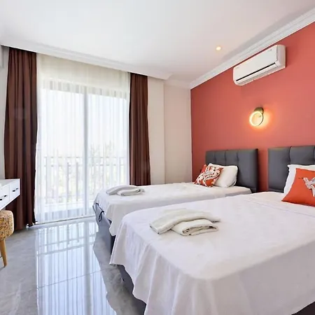 Вилла Karya Luxury - With Private Pool For 6 People In Hisaroenue